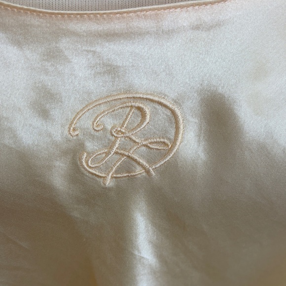 Vintage 1990s Oscar Delmla Renta Pink Label Cream Silky Top Possibly size large - Picture 2 of 6